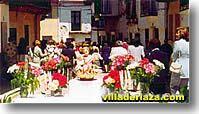 Altar en la C/ Cervantes el día del Corpus Chisti.